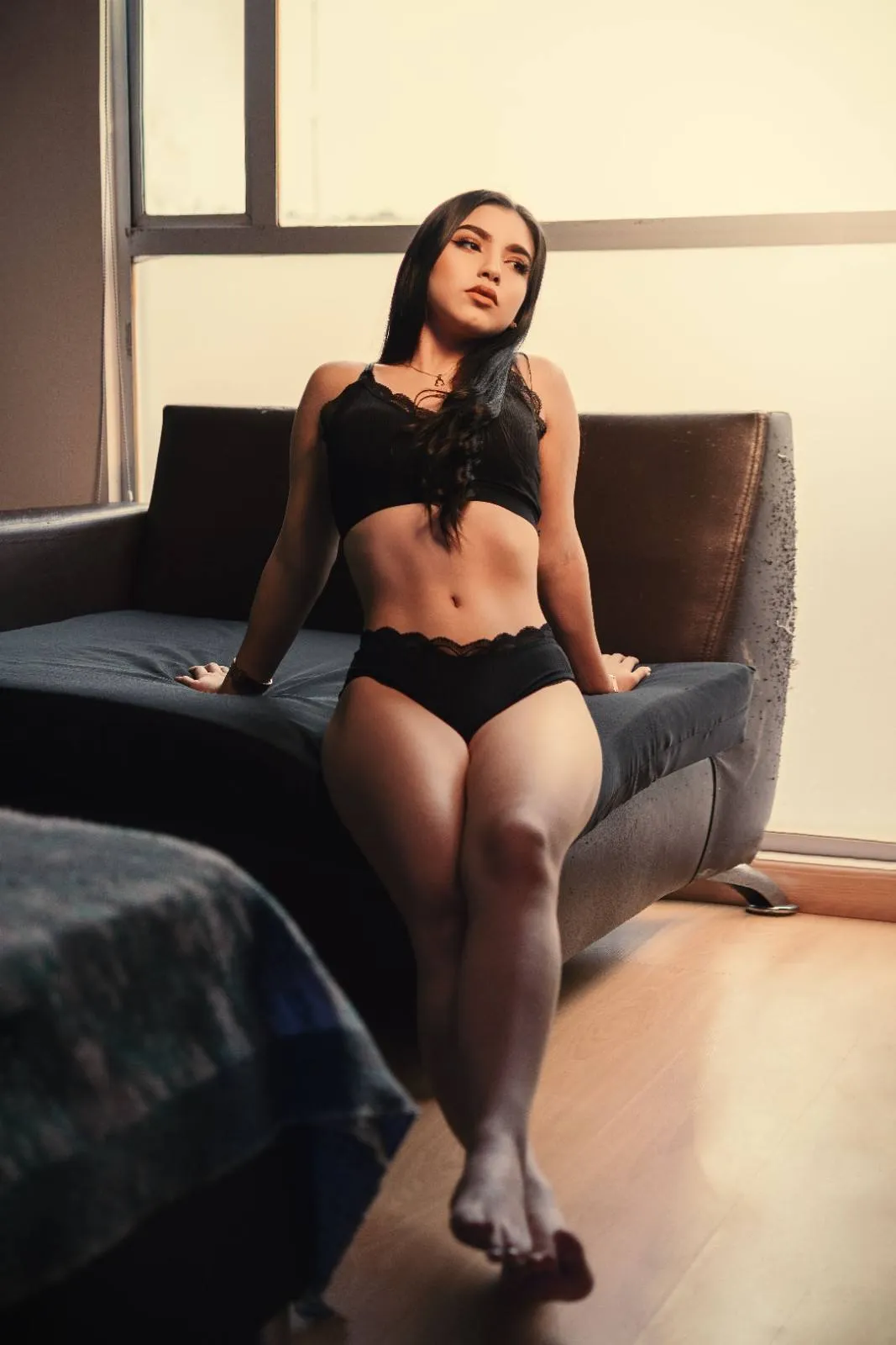 InstaCam Dating Profile Example Featuring Sarah