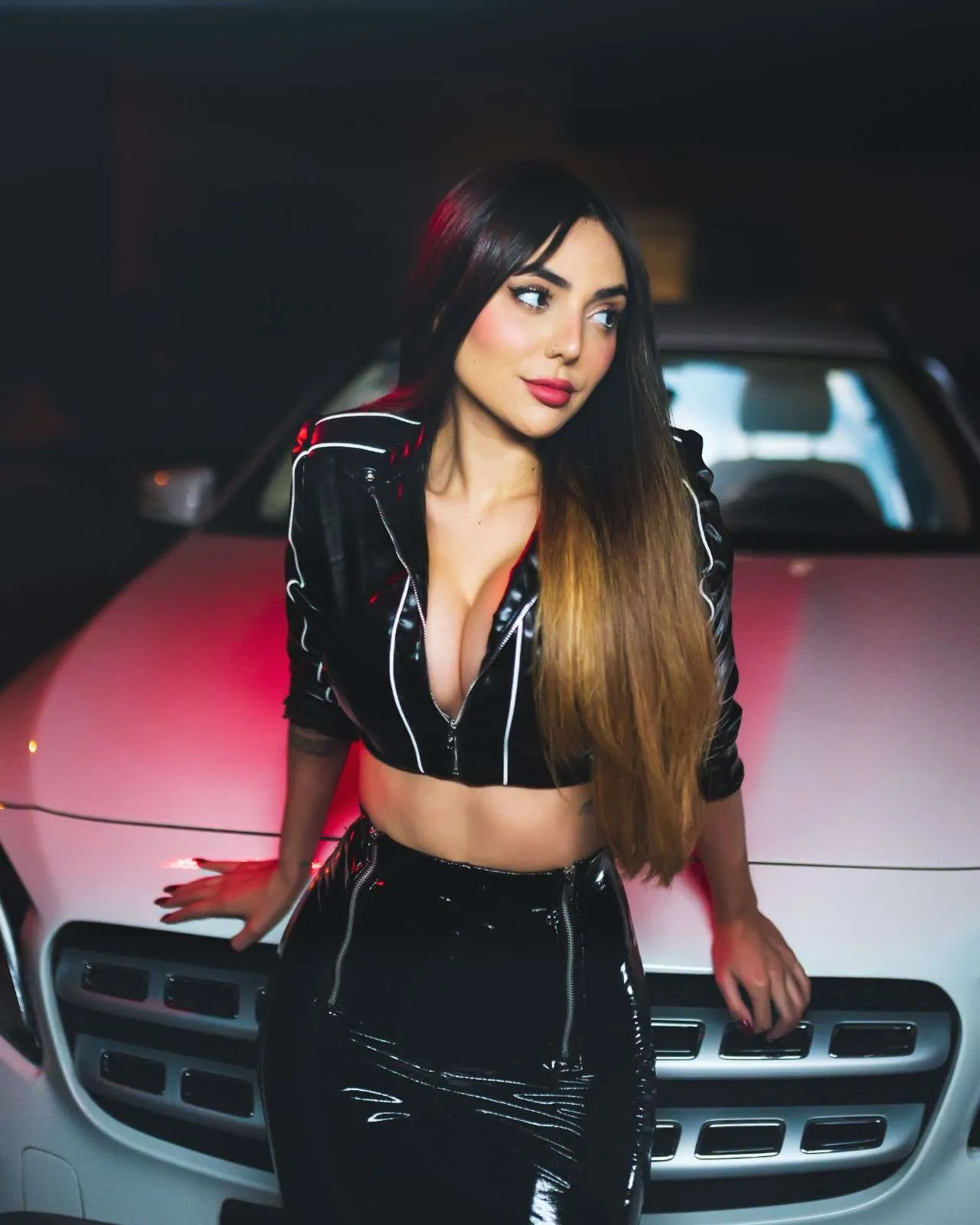 InstaCam Dating Profile Example Featuring Victoria